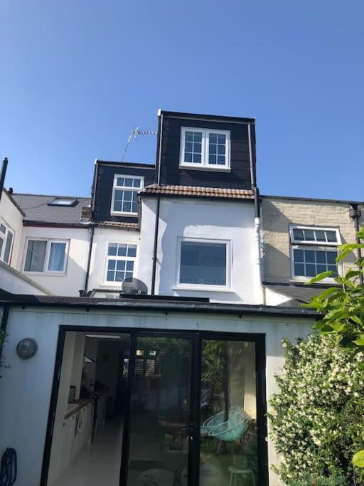 Terraced 3 Floors, 3 Bedrooms Holiday home *